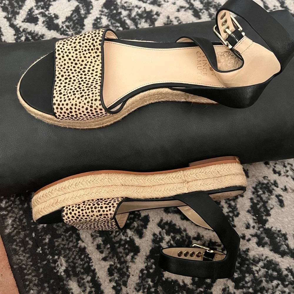Vince Camuto Black and Tan Platform Sandals - Picture 1 of 4